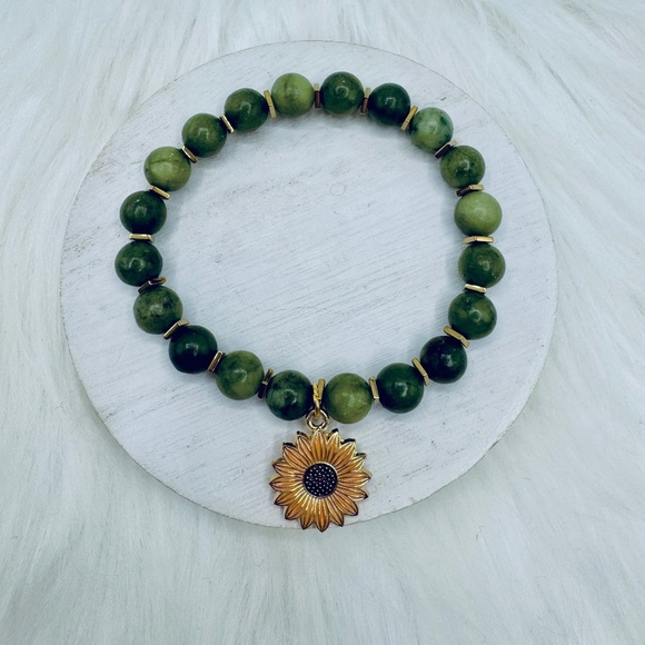 Go Green Sunflower Beaded Bracelet Charm - Picture 1 of 4
